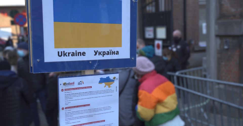 Потеряли документы за границей: можно ли вернуться в Украину по паспорту, который загружен в Дії