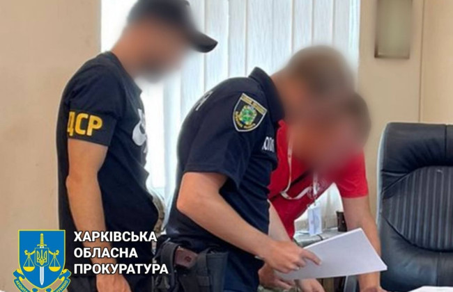 Передал грузовой и пассажирский транспорт оккупантам: житель села на Харьковщине подозревается в пособничестве РФ