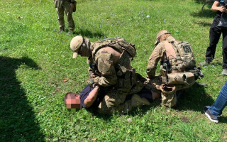 Коригував артобстріли прикордонних районів Сумської області: затримали ворожого агента