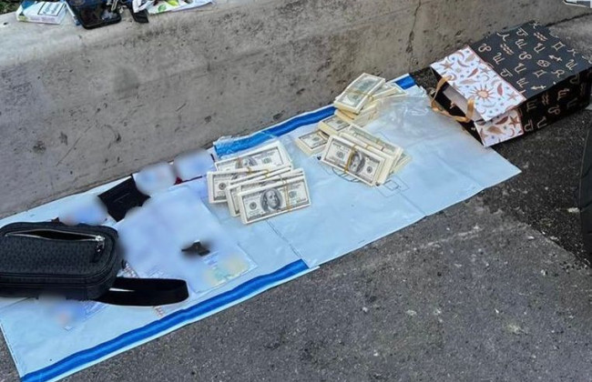 $270 тисяч за дозвіл на пасажирські перевезення – затримано посадовця КМДА та керівника держпідприємства