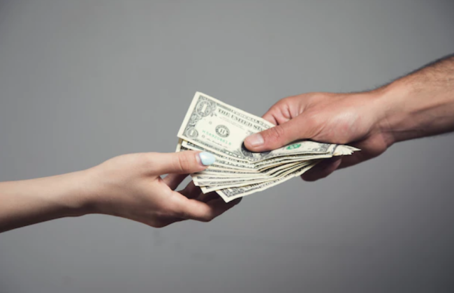 Незаконні виплати премій ексдиректору ДП «Оператор ринку»: справу скеровано до суду