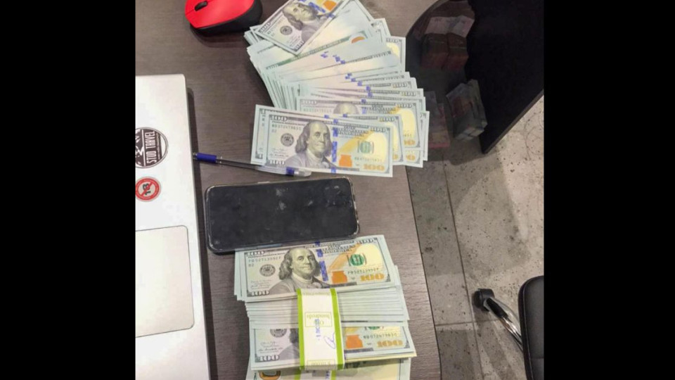 Погорел на взятке в $60 000: сообщено о подозрении оперативному сотруднику СБУ