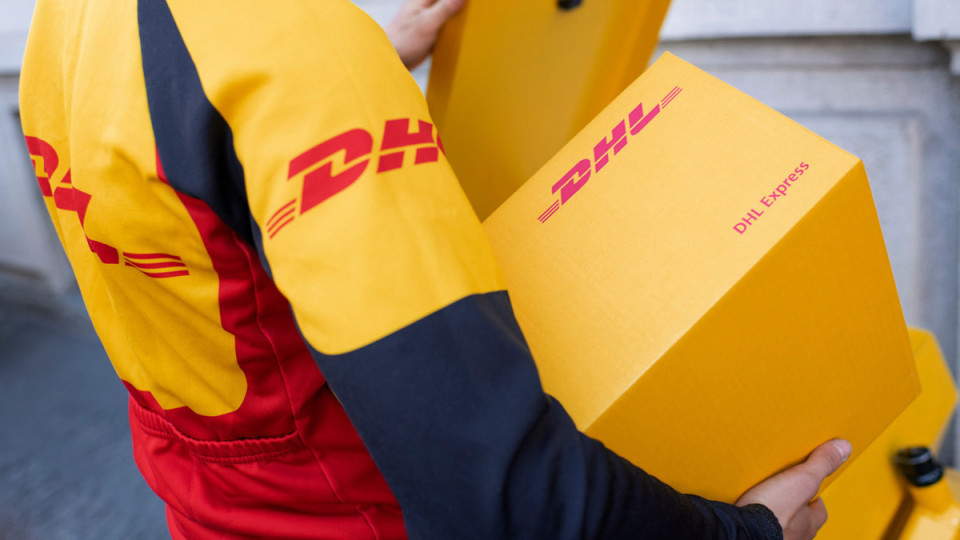 Логістичний гігант DHL частково звертає бізнес в Росії