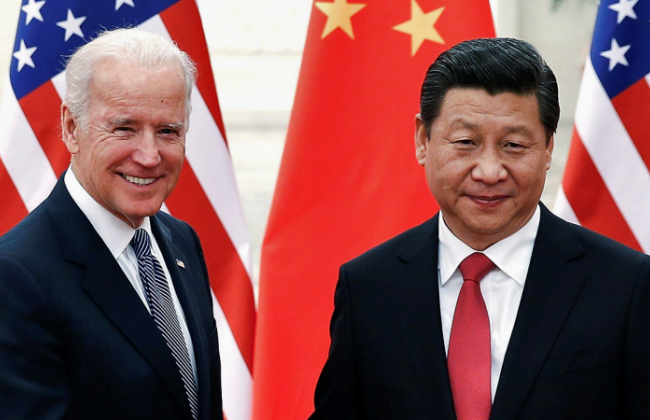 Сі Цзіньпін заявив Джо Байдену: «Ті, хто грає з вогнем, загинуть від нього», — CNN