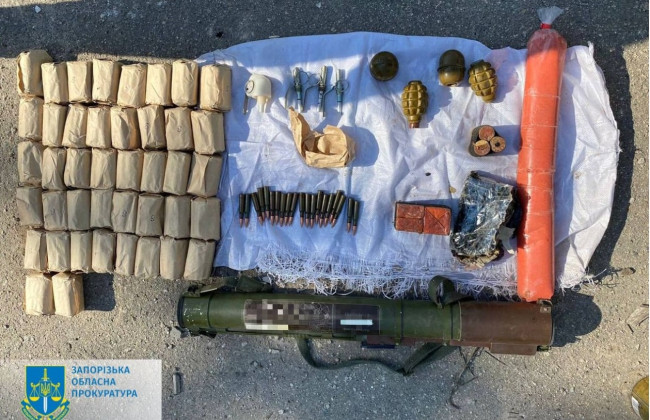 Збут боєприпасів: у Запоріжжі затримали чоловіка з тротиловими шашками