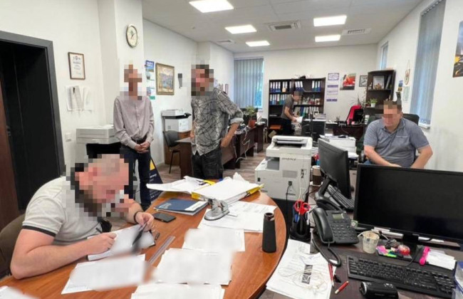 $270 тисяч за дозвіл на пасажирські перевезення: прокуратура оскаржить запобіжний захід посадовцю КМДА