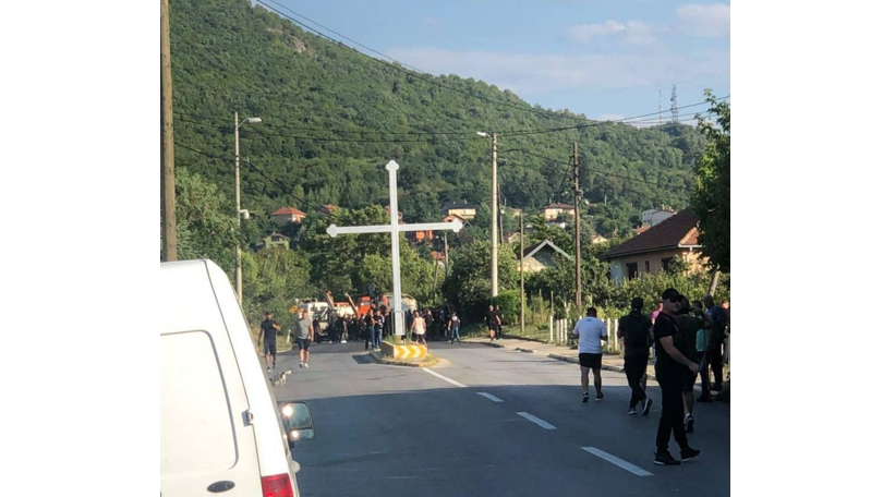 Повідомляють про збройні сутички на сербсько-косівському кордоні: фото і відео