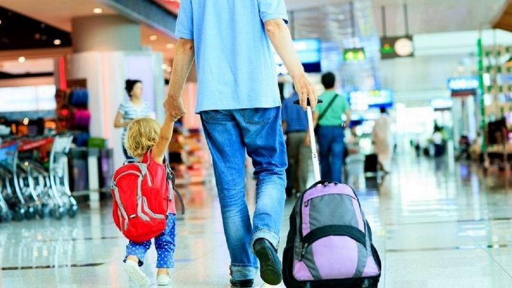 Правила виїзду дітей за кордон, та чи можна заборонити вивезти дитину другому з батьків