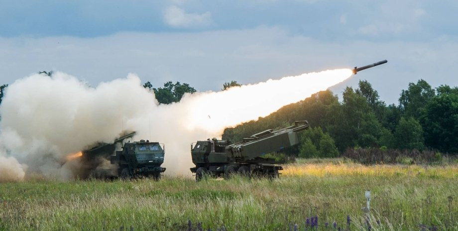 В Украину прибыли еще четыре HIMARS, – Резников