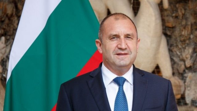 Президент Болгарии распустил парламент и назначил вместо него техническое правительство