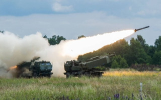 В Україну прибули ще чотири HIMARS, – Резніков