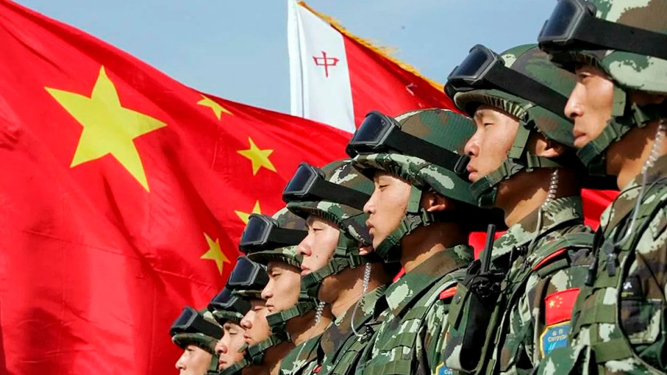 Китай начал военные учения рядом с Тайванем перед визитом Нэнси Пэлоси: видео