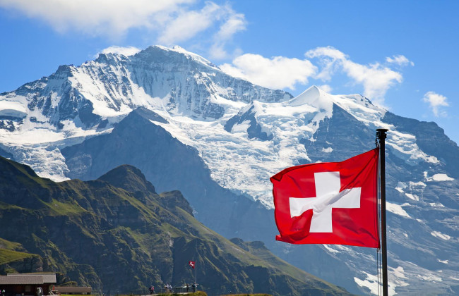 Швейцария  ввела санкции на российское золото