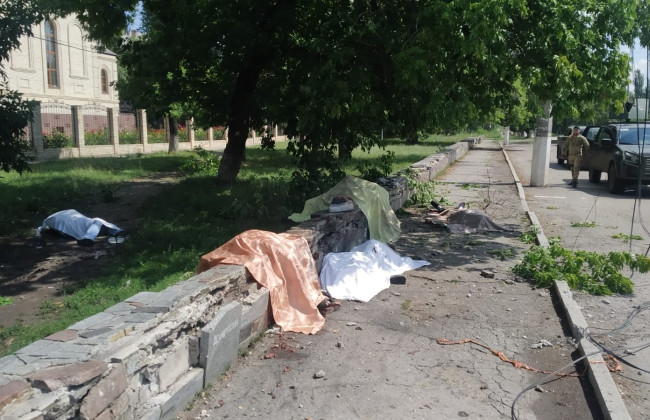 Війська РФ обстріляли зупинку в Торецьку: багато загиблих