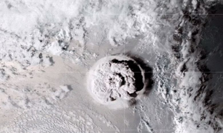 Потужне виверження вулкана Тонга: у NASA показали унікальне відео
