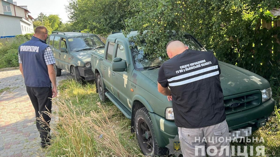 На Львівщині поліцейські викрили схему ввезення автомобілів під виглядом гумдопомоги для ЗСУ