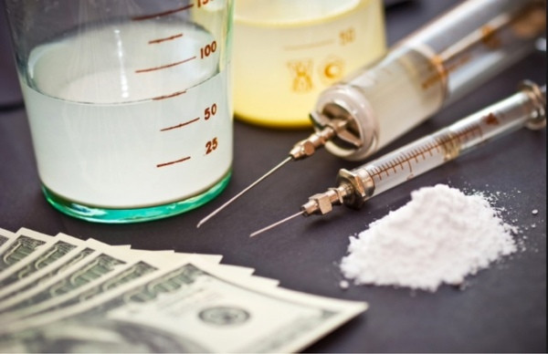 В Киеве задержаны наркодельцы с метадоном стоимостью 1,5 млн гривен, — прокуратура