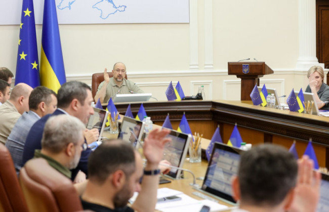 Кабмин утвердил Указ Зеленского о конфискации 903 принадлежащих РФ объектов