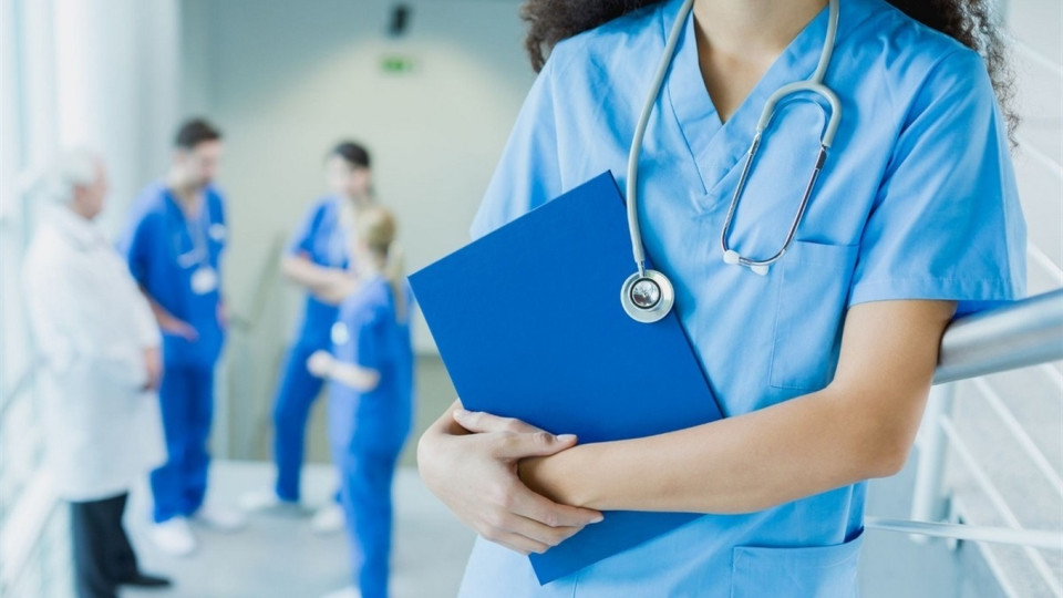 Рада разрешила педагогическим работникам медицинских вузов лечить пациентов бессрочно