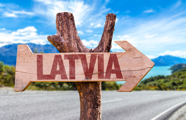 Посольство Латвії у Росії на невизначений термін призупинило прийом заяв на отримання віз для громадян РФ