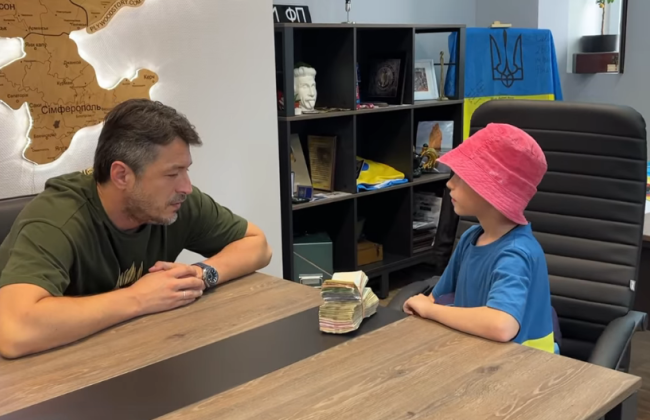 8-летний мальчик из Чернигова собрал 64 тысячи гривен на ВСУ, видео