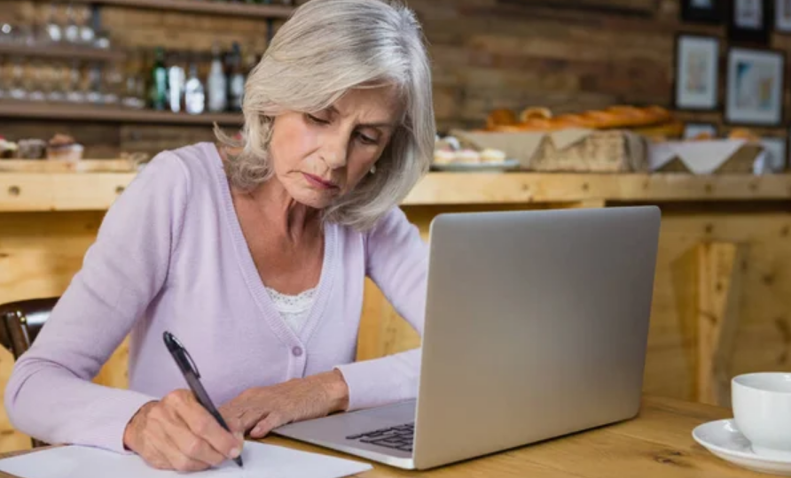 Как пенсионеру подать заявление на перерасчет пенсии онлайн