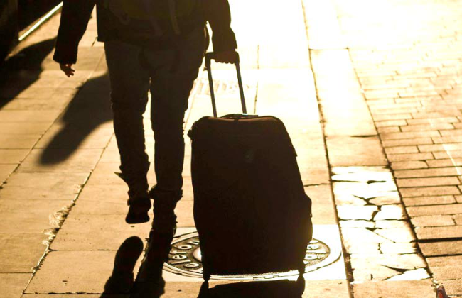 Працівник залишив місце проживання через бойові дії: чи можна відмовити у відпустці