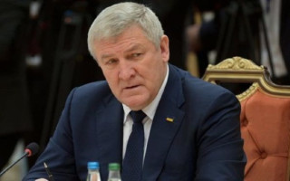 Харківські угоди: ДБР повідомило про підозру колишньому Міністру оборони України Михайлу Єжелю за сприяння окупації Криму