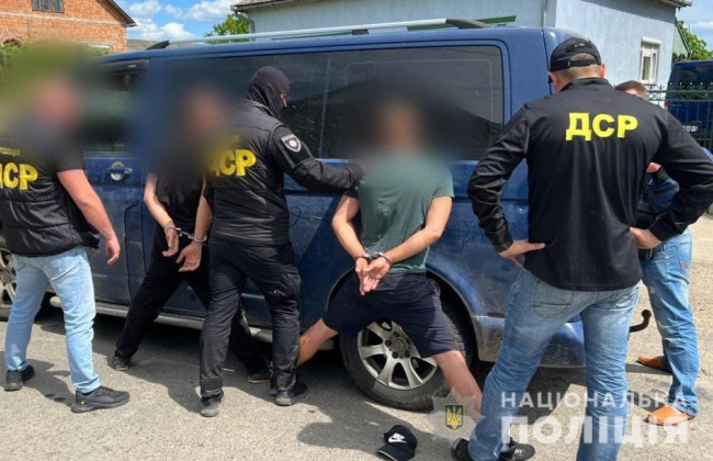 На Закарпатті судитимуть групу осіб за незаконне переправлення чоловіків за кордон