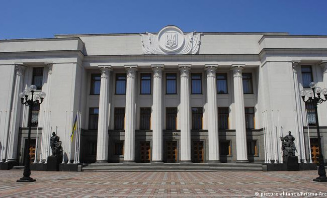 Комитет рекомендует Раде разрешить одолжить еще 270 миллиардов гривен на оборону и 12 миллиардов на закупку газа