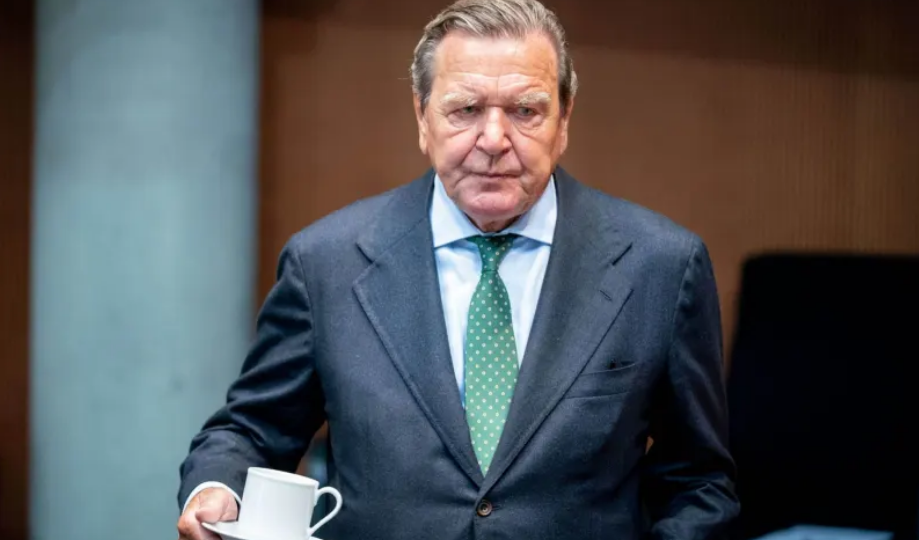 Хоче повернути свої привілеї: Герхард Шредер подає до суду на Бундестаг
