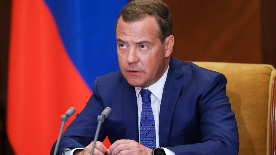 «В ЕС также есть атомные станции и там «возможны случайности», — Медведев пригрозил Европе