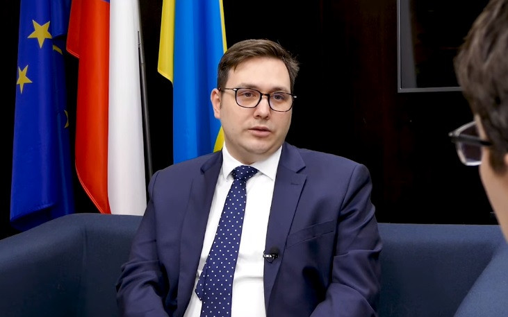 Питання про повне зупинення видачі віз росіянам країнами ЄС буде вирішено у серпні, — глава МЗС Чехії