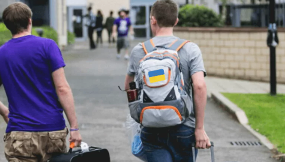 Украинские студенты смогут получить возможность уехать за границу: что известно