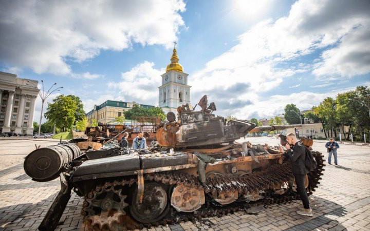 Уряд затвердив план організації виставок зі знищеною технікою окупантів