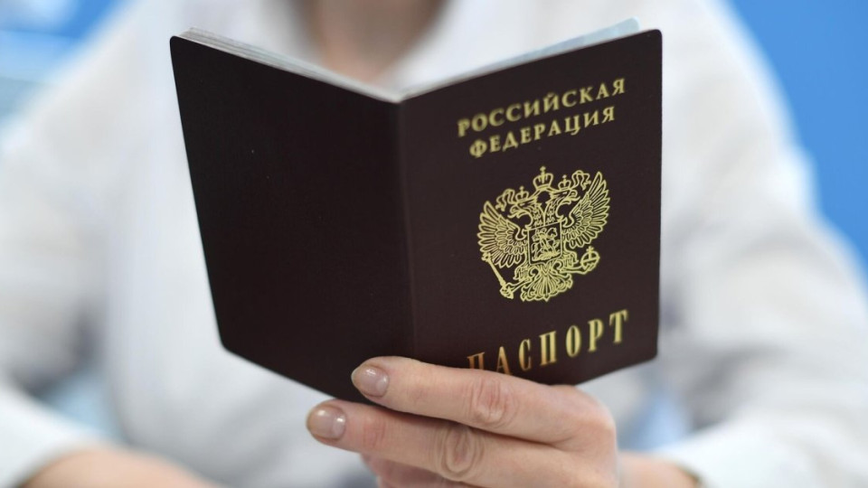 Це квиток в один кінець, —Подоляк пояснив, чому провалиться російська паспортизація на окупованих територіях