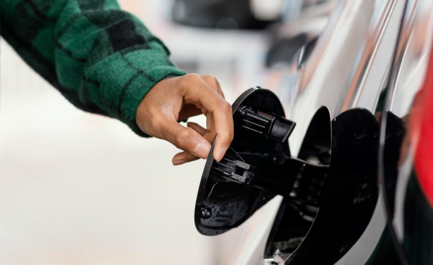 Правительство внесло в Раду законопроект об отмене льготного налогообложения на топливо