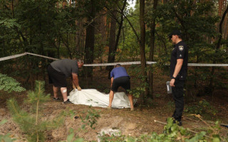 Під Бучею знайшли тіло ще одного вбитого мирного жителя