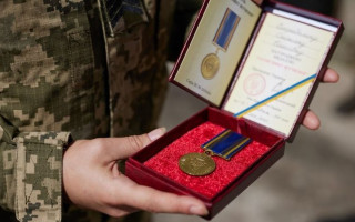 Особи з особливими заслугами перед Батьківщиною отримають право на щомісячні грошові виплати