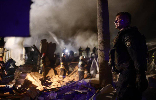 Окупанти завдали ракетного удару по Харкову: багато постраждалих, фото та відео