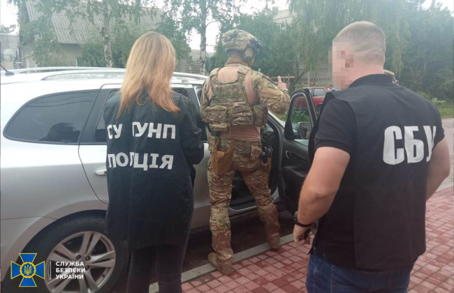 У Житомирі заблокували схему продажу авто, ввезених для ЗСУ