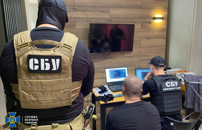 У Києві викрили підпільний серверний центр, який російські хакери використовували для кібератак проти України