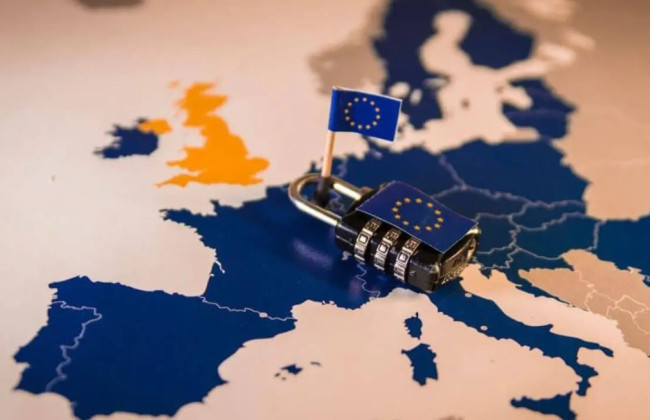 Главы парламентских комитетов Чехии выступили с поддержкой приостановки выдачи виз для россиян