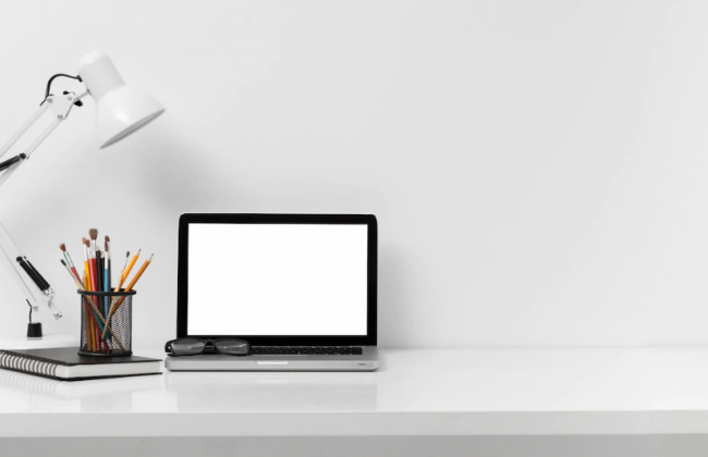 Может ли работодатель во время действия военного положения предоставить отпуск без сохранения заработной платы по требованию работника