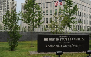 Посольство США закликало американців покинути Україну через загрозу нових ударів