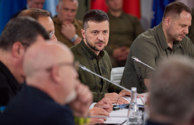 Зеленський про переговори з РФ: Мови бути не може