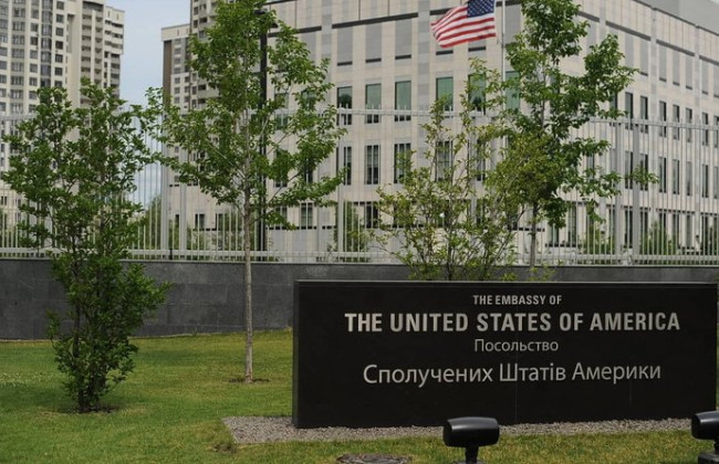 Посольство США призвало американцев покинуть Украину из-за угрозы новых ударов