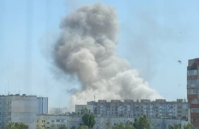 ЗСУ вдарили по базі окупантів у Новій Каховці, відео