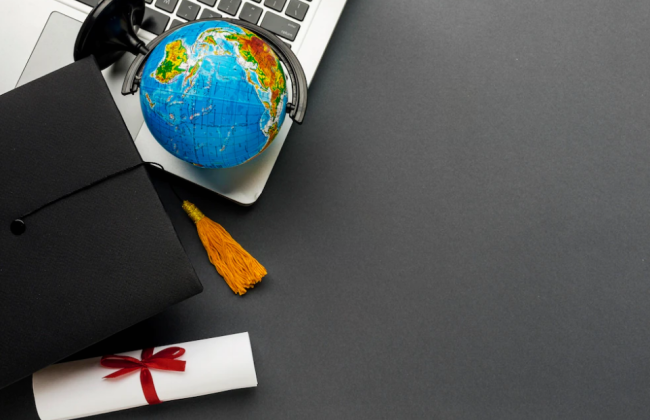 Перебування матері за кордоном ще не свідчить про її фінансові можливості: суд відхилив вимоги повнолітнього сина-студента про стягнення аліментів