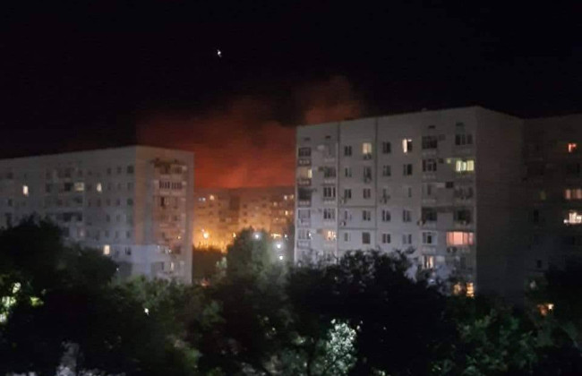 Обстріл житлових кварталів Енергодара: десять людей постраждали